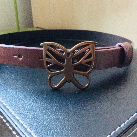 GAP KIDS Butterfly Buckle Leather Belt - Picture 8 of 9